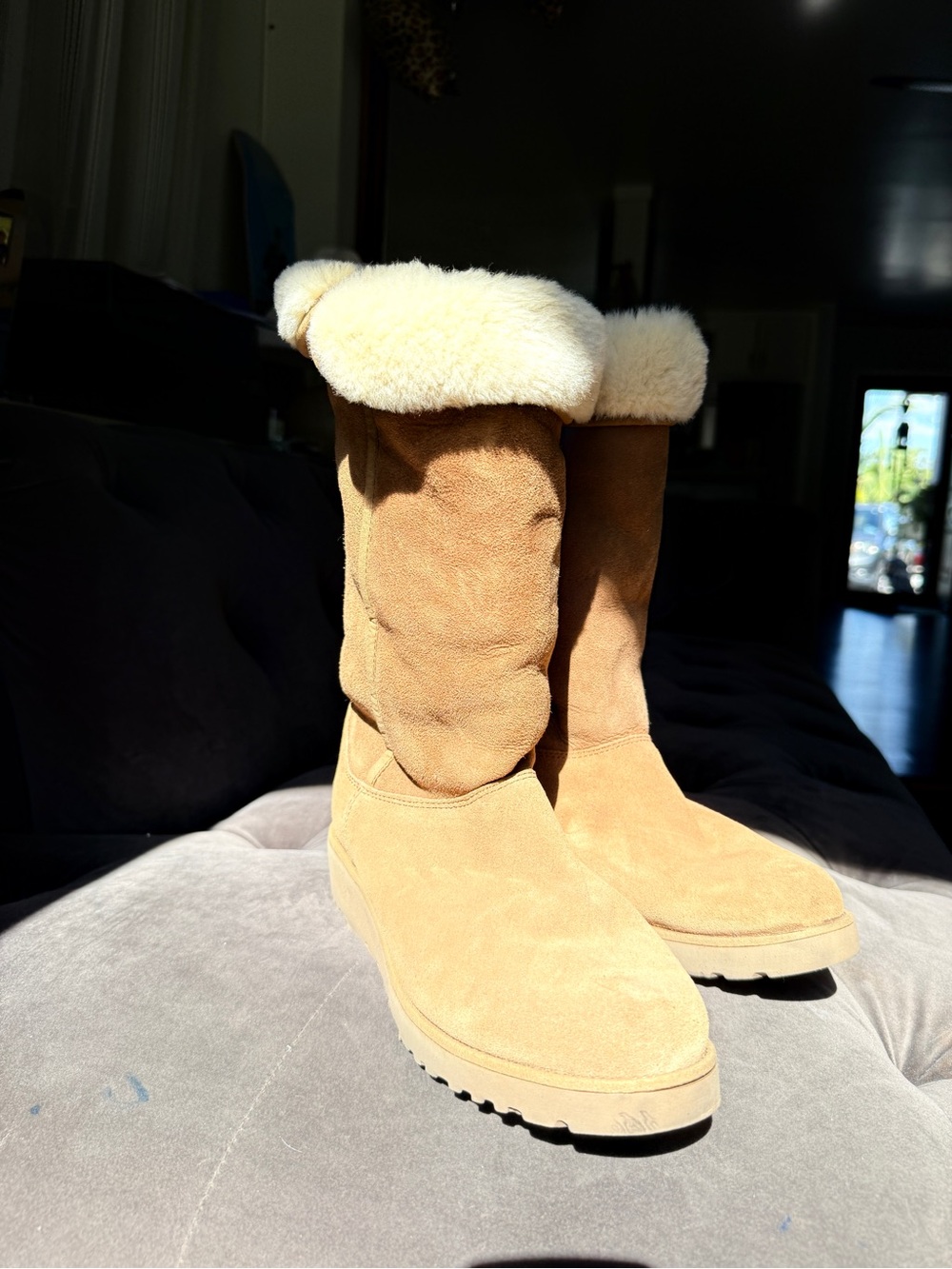 UGG Australia Tall Chestnut Suede Shearling Cuff Boots Women’s Size 9